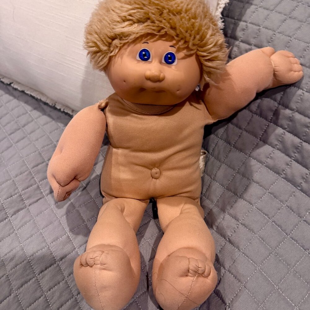 Cabbage Patch Kids doll.  Vintage 1982